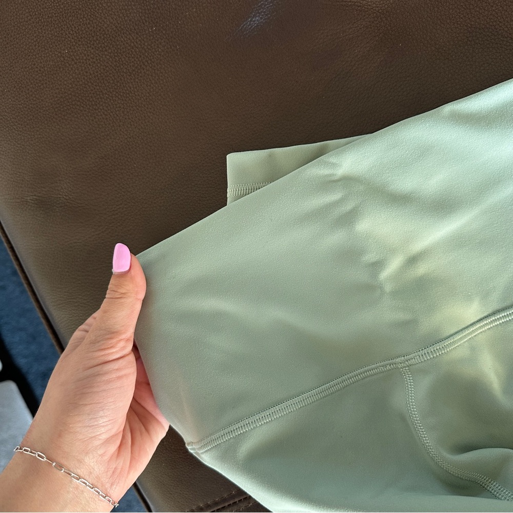 Lululemon Wunder Train High - Rise Crop 23” - Size 4 - Laurel Green - Picture 7 of 7
